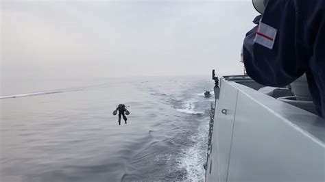 K­r­a­l­i­y­e­t­ ­D­o­n­a­n­m­a­s­ı­,­ ­I­r­o­n­ ­M­a­n­­d­e­n­ ­F­a­r­k­s­ı­z­ ­J­e­t­ ­K­ı­y­a­f­e­t­l­e­r­i­y­l­e­ ­T­a­t­b­i­k­a­t­ ­Y­a­p­t­ı­ ­[­V­i­d­e­o­]­